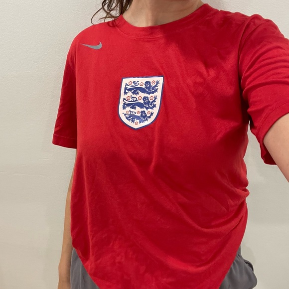 Red England Nike dri fit top - Picture 1 of 2